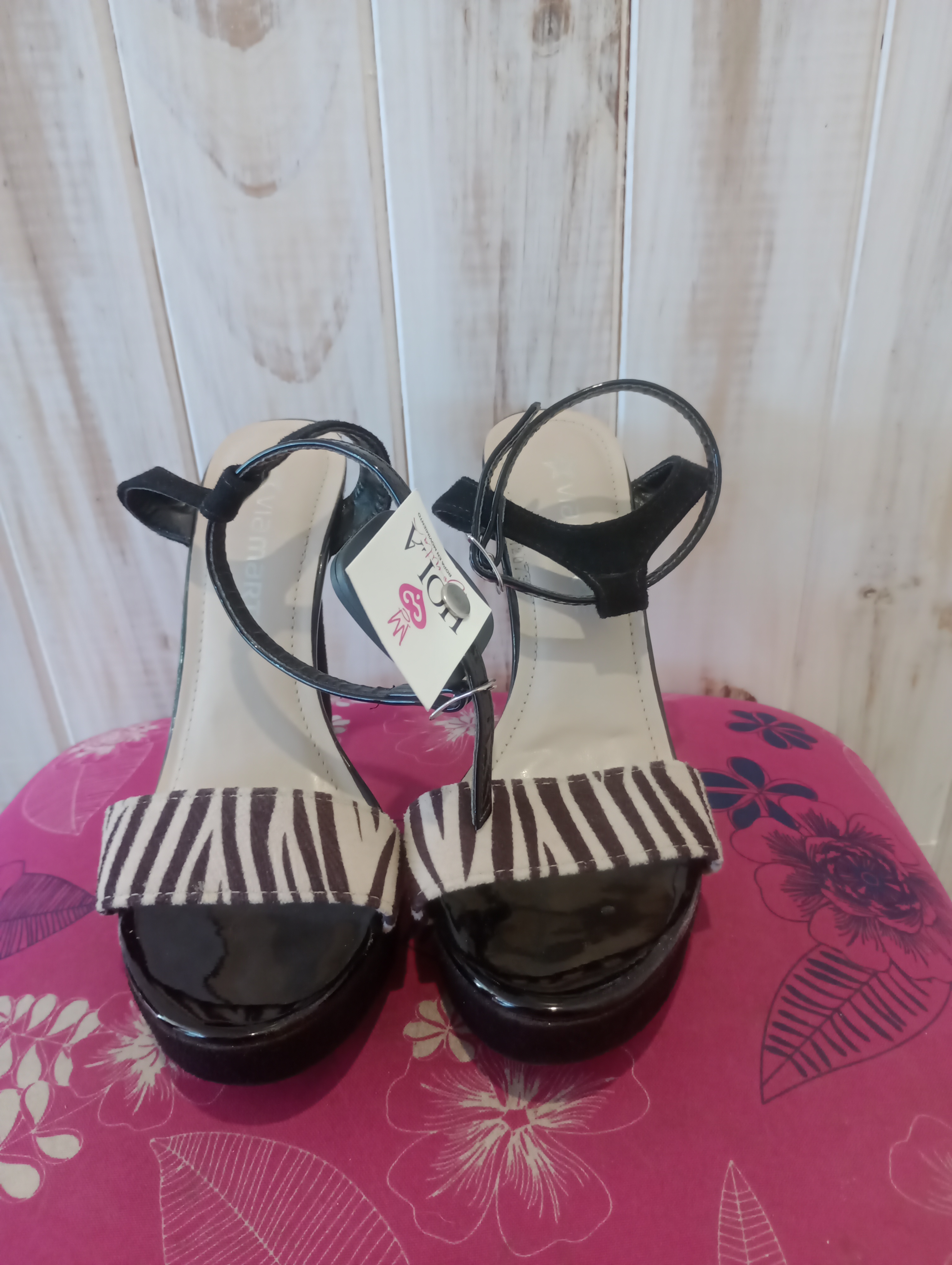 SANDALIAS ACEBRADAS